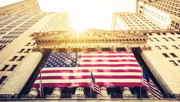Zwei der trendstabilsten US-Aktien der letzten 12 Monate