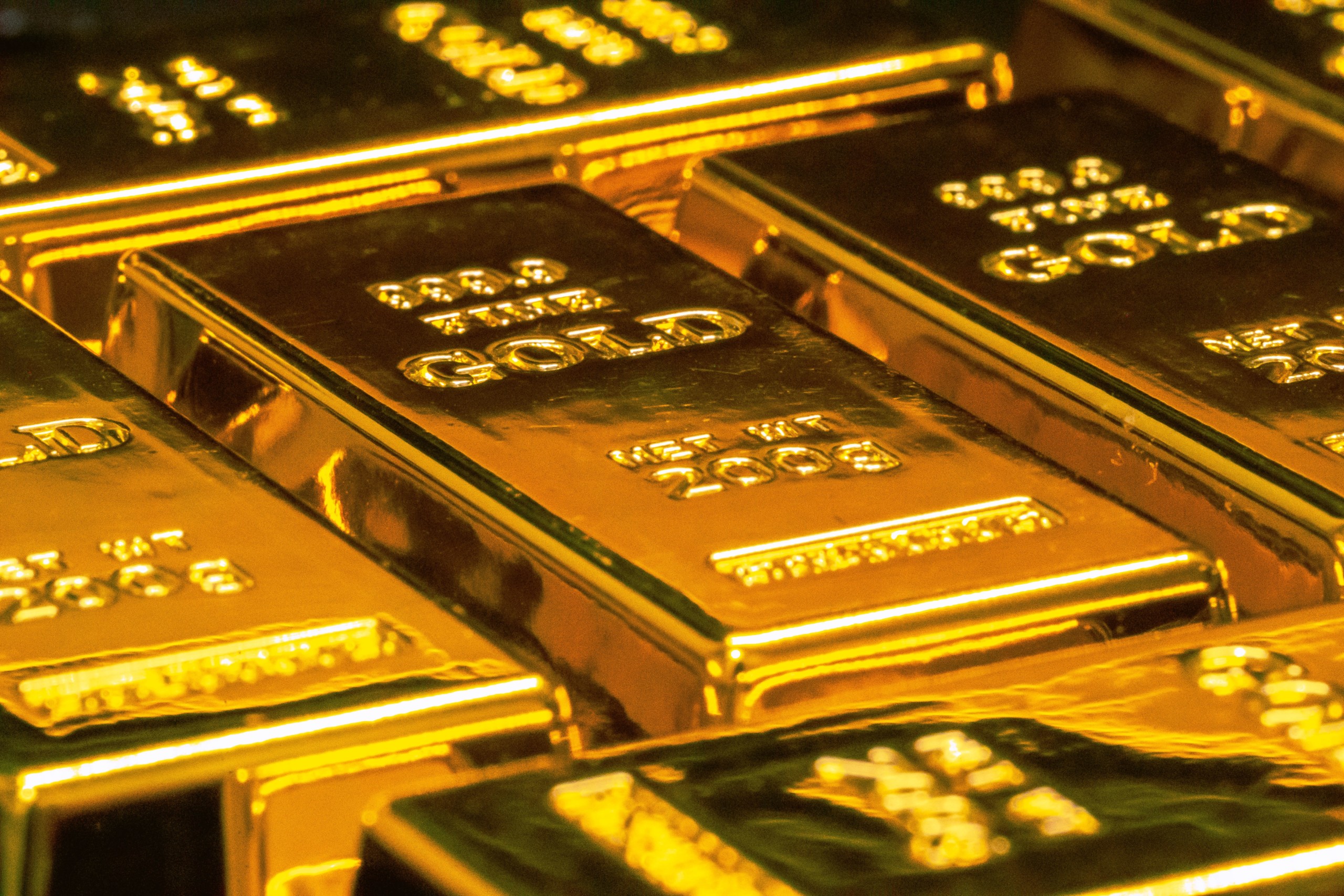 Die wichtigsten Einflussfaktoren auf den Goldpreis und wie man durch eine einfache Tradingstrategie mit Gold eine zweistellige Rendite erzielen kann?
