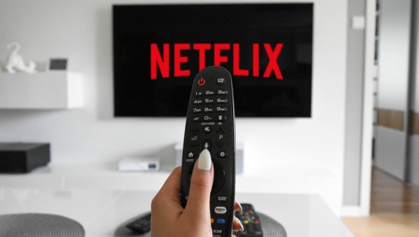 Fortsetzung der Netflix Serie Bridgerton übernimmt dominante Führung bei den Streaming-Einschaltquoten