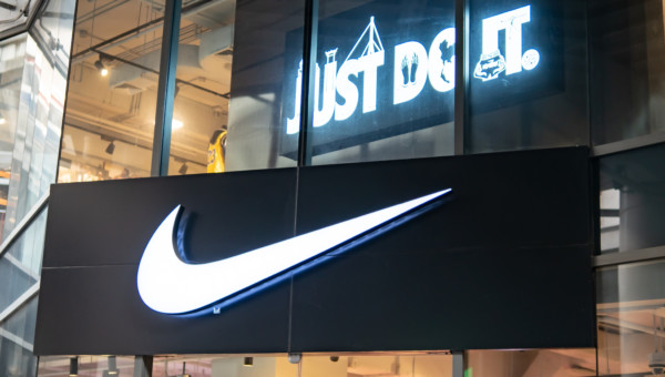 Nike veröffentlicht Quartalszahlen: Aktie enttäuscht mit deutlich weniger Gewinn