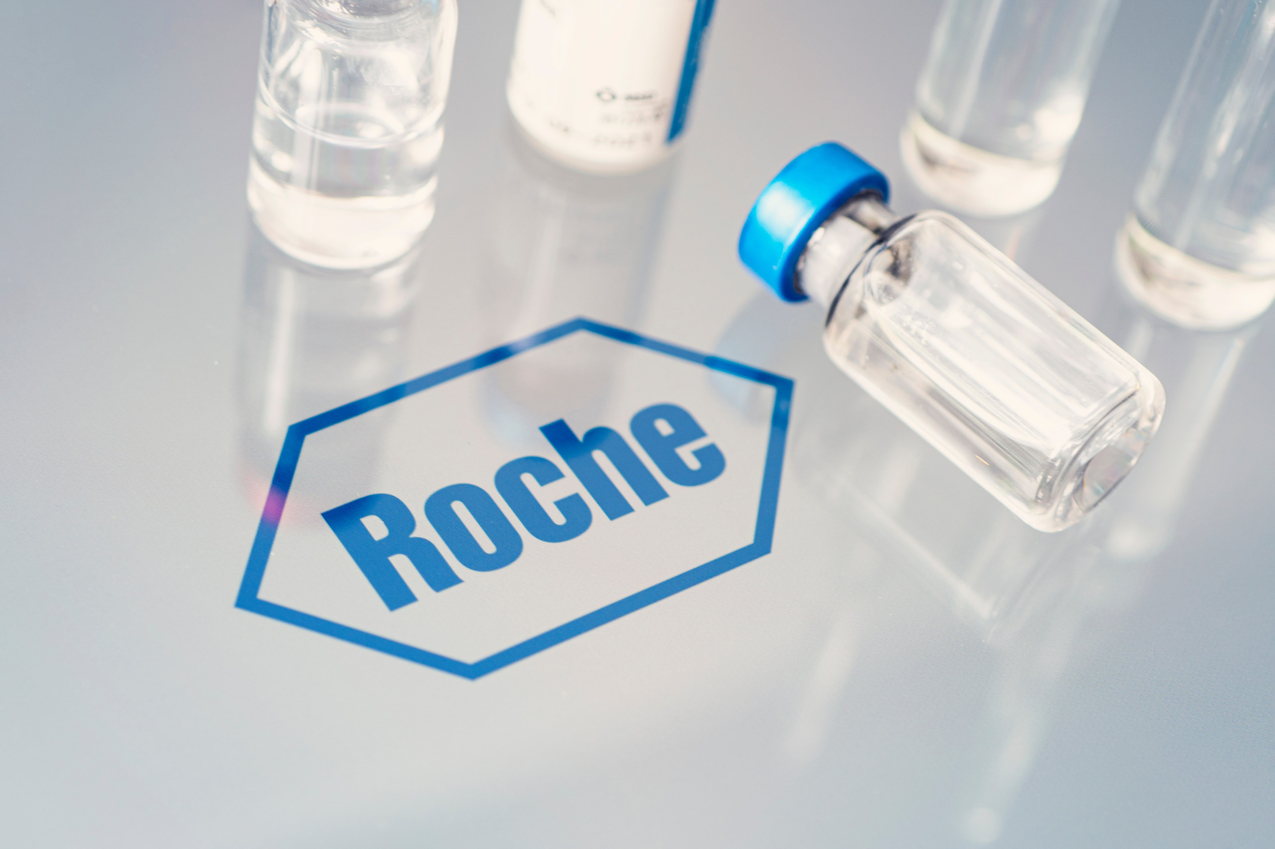 Roche enttäuscht beim Absatz neuer Medikamente, die Hoffnung liegt nun auf Alzheimerstudien