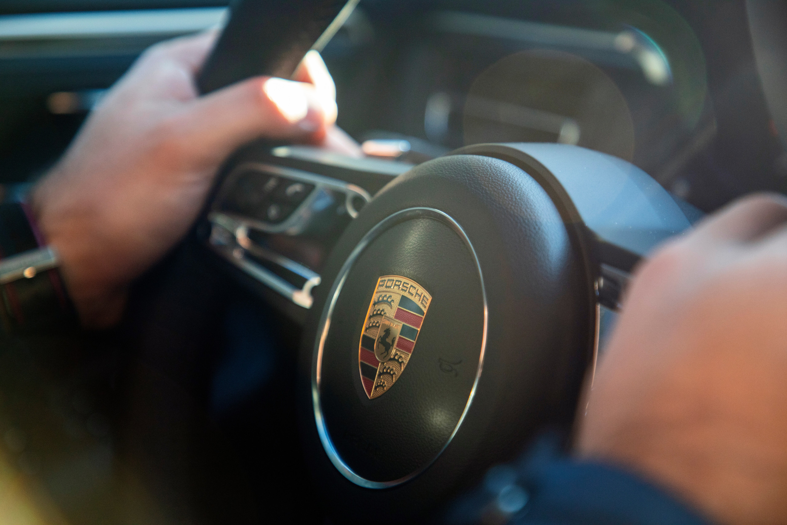 Porsche AG steigert Absatz in 2022 leicht