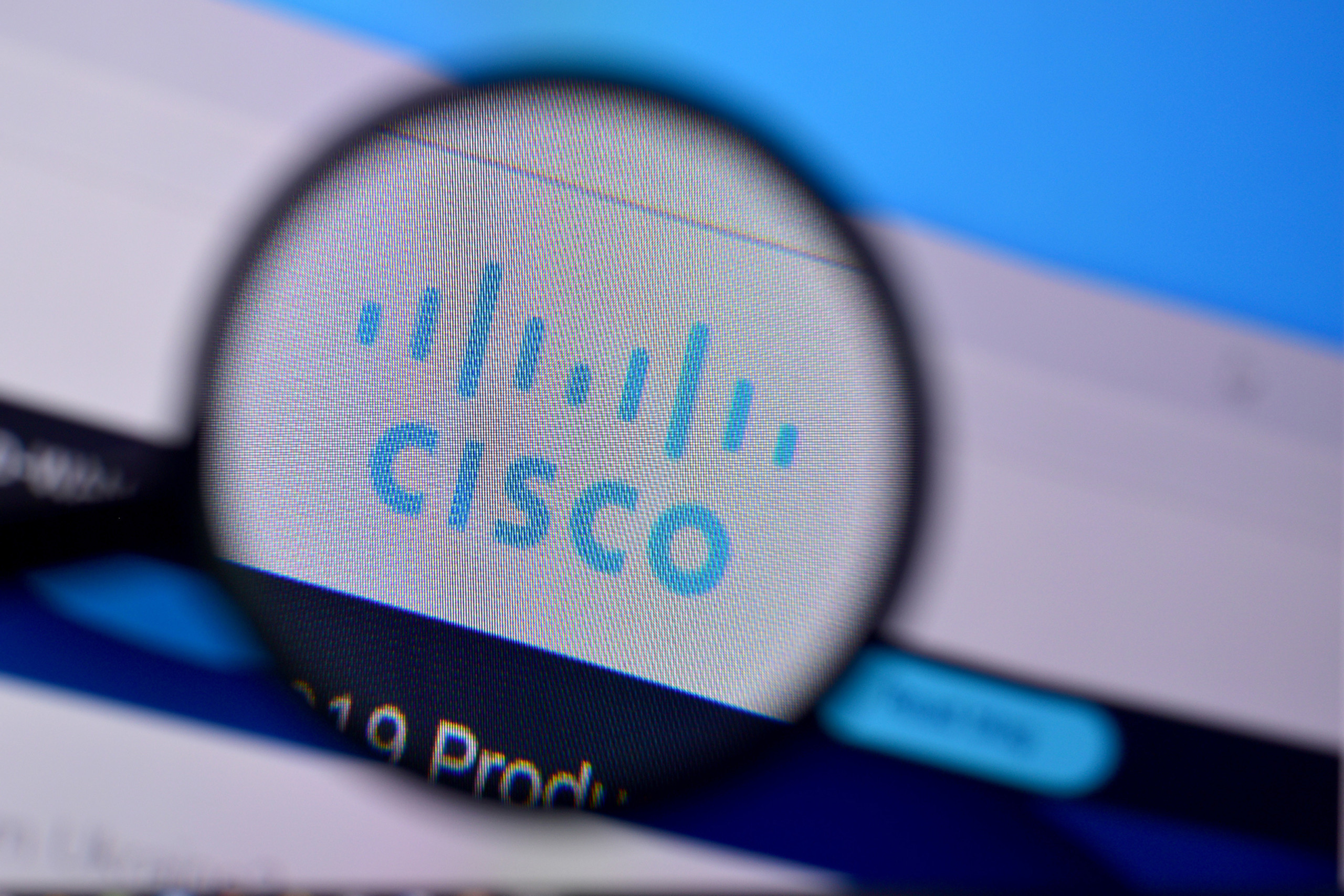 Cisco übertrifft Gewinn- und Umsatzschätzungen und erhöht die Prognose für das Gesamtjahr