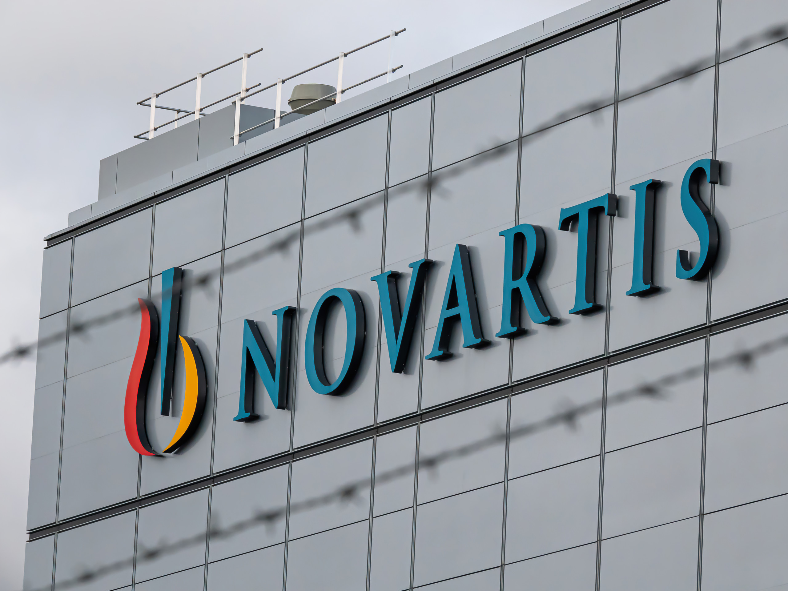 Novartis mit positiven Studienergebnissen zum Medikament gegen Hautkrankheit