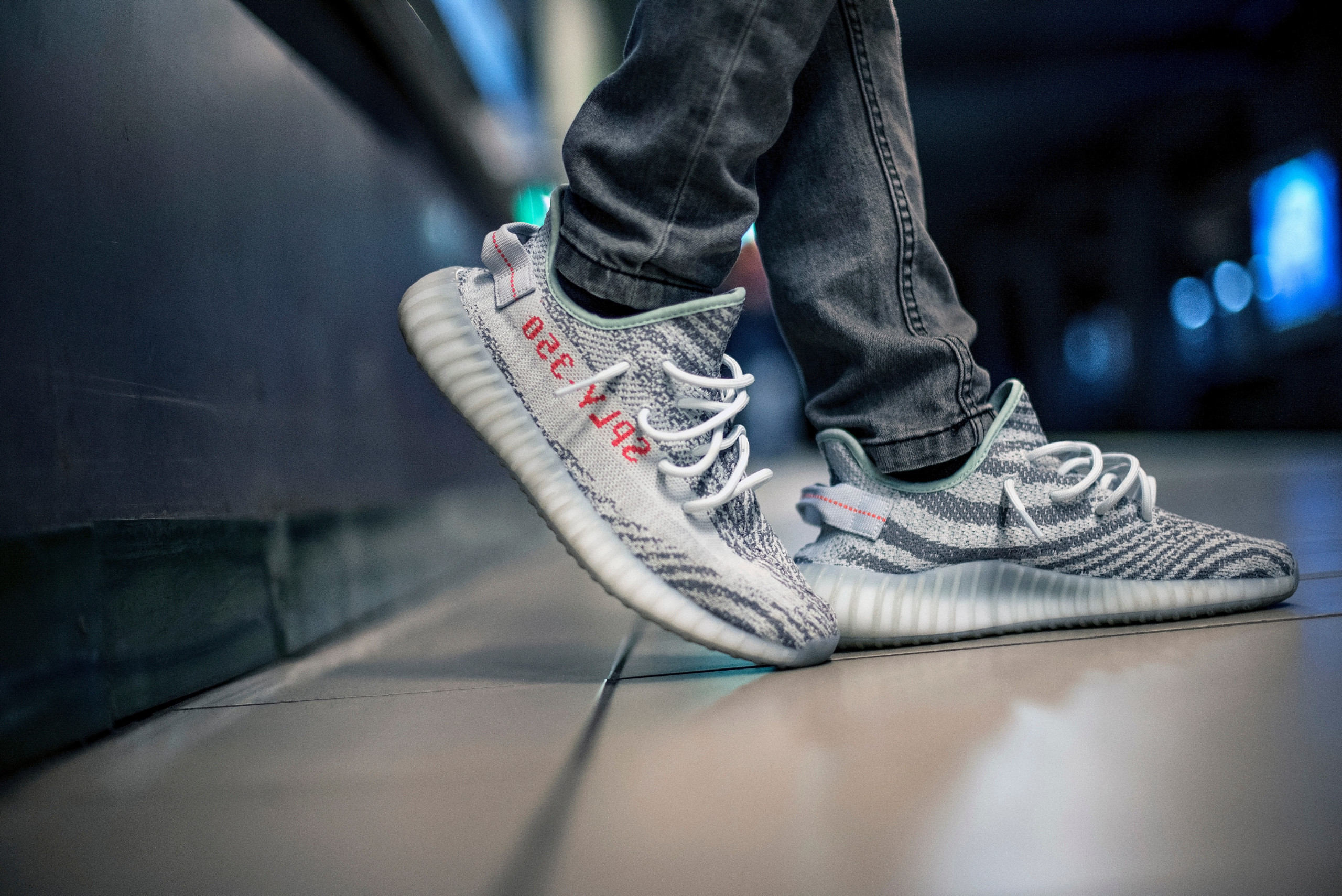 Die Bestellungen der „Yeezy“-Sneaker übertrifft Erwartungen von Adidas