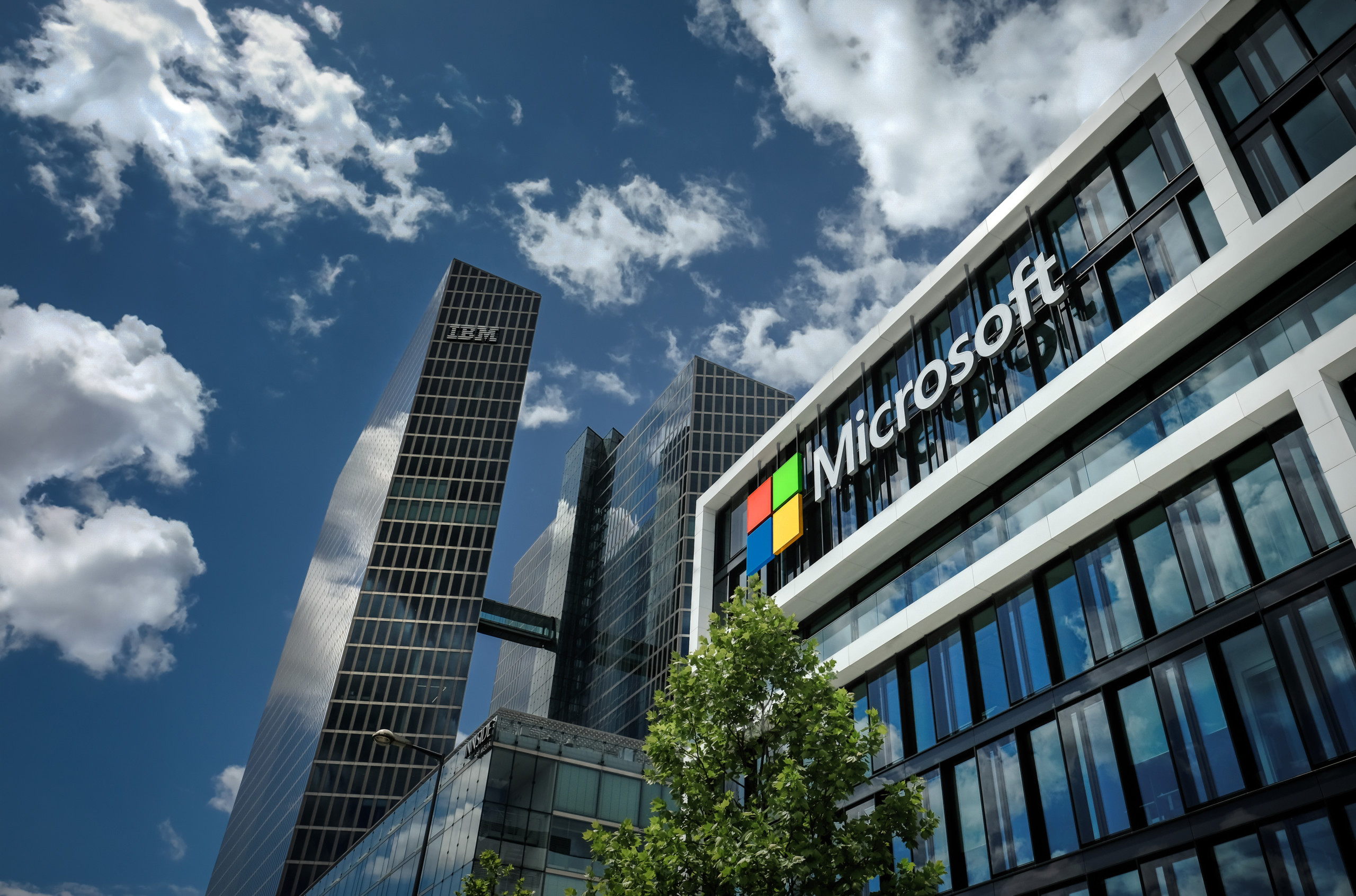 Microsoft übertrifft Gewinnerwartungen, doch Cloud-Wachstum enttäuscht