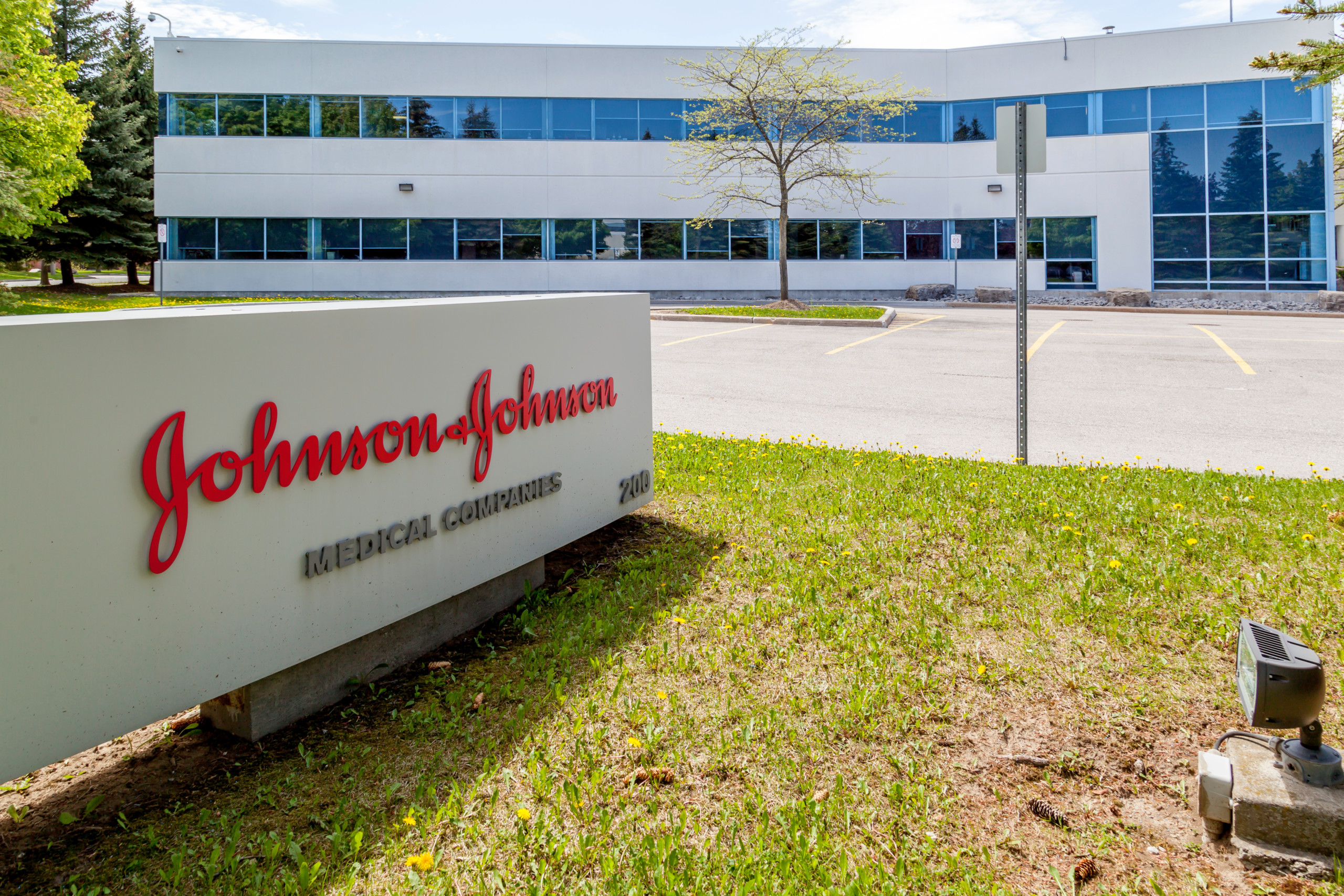 Nach 40 Mrd. USD Abspaltung: Plant Johnson & Johnson neue Übernahmen und Investitionen in Robotik?
