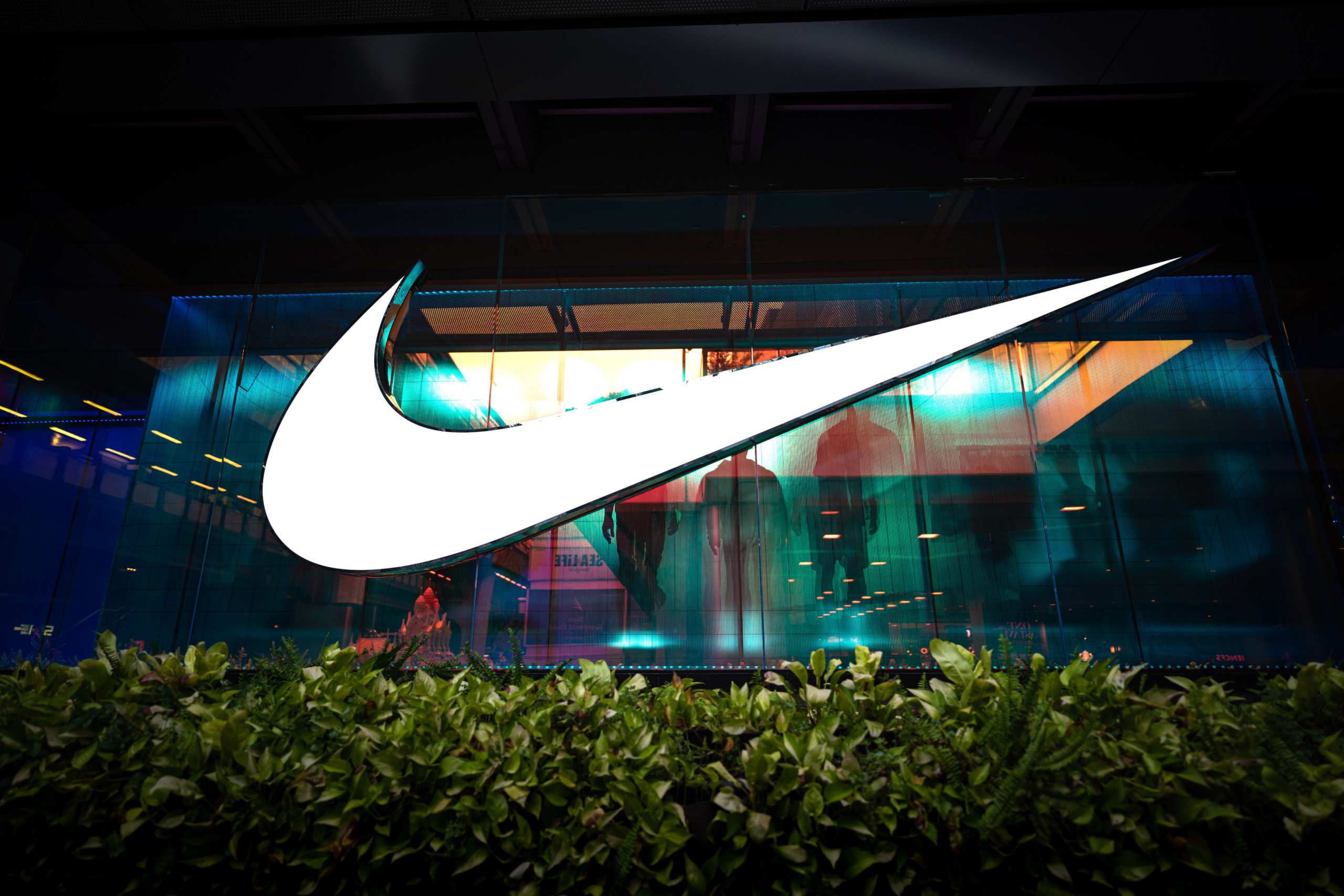 Nike verzeichnet Gewinnüberraschung trotz Umsatzrückgang - Direktvertriebsstrategie zeigt Erfolg
