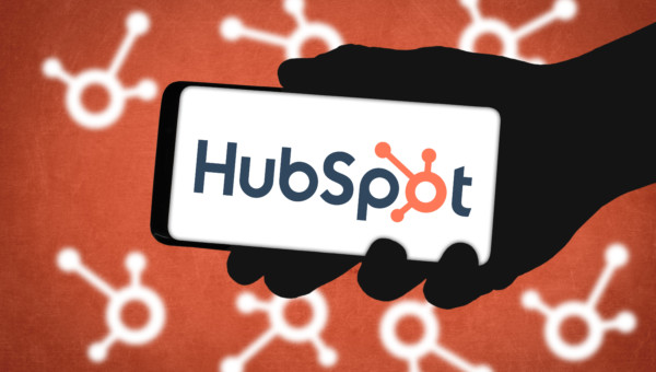 HubSpot stellt Strategie zur Integration von KI-Tools in seine Plattform vor