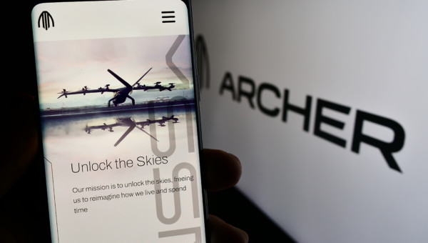 Archer Aviation und EHang: Lufttaxi-Deal in Abu Dhabi und Testflugzulassung in China