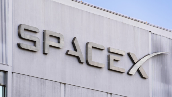 SpaceX bereitet Anteilsverkauf vor: Unternehmenswert soll 150 Mrd. USD erreichen