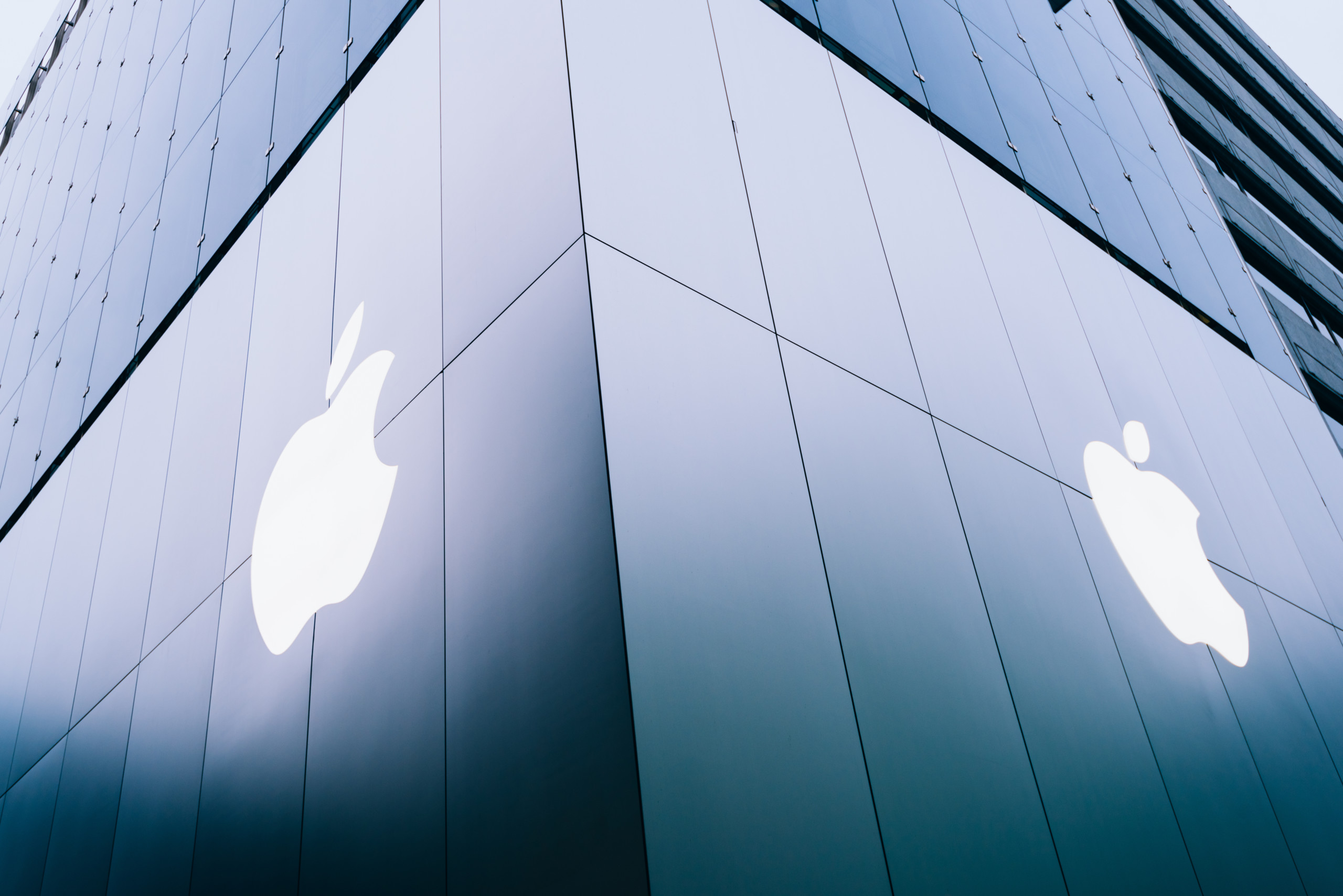 iPhone-Verkäufe von Apple besser als erwartet – Gesamtumsatz dennoch rückläufig