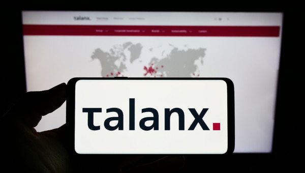 Talanx steuert für das Gesamtjahr auf ein Rekordergebnis zu und hebt seine Mittelfristziele an