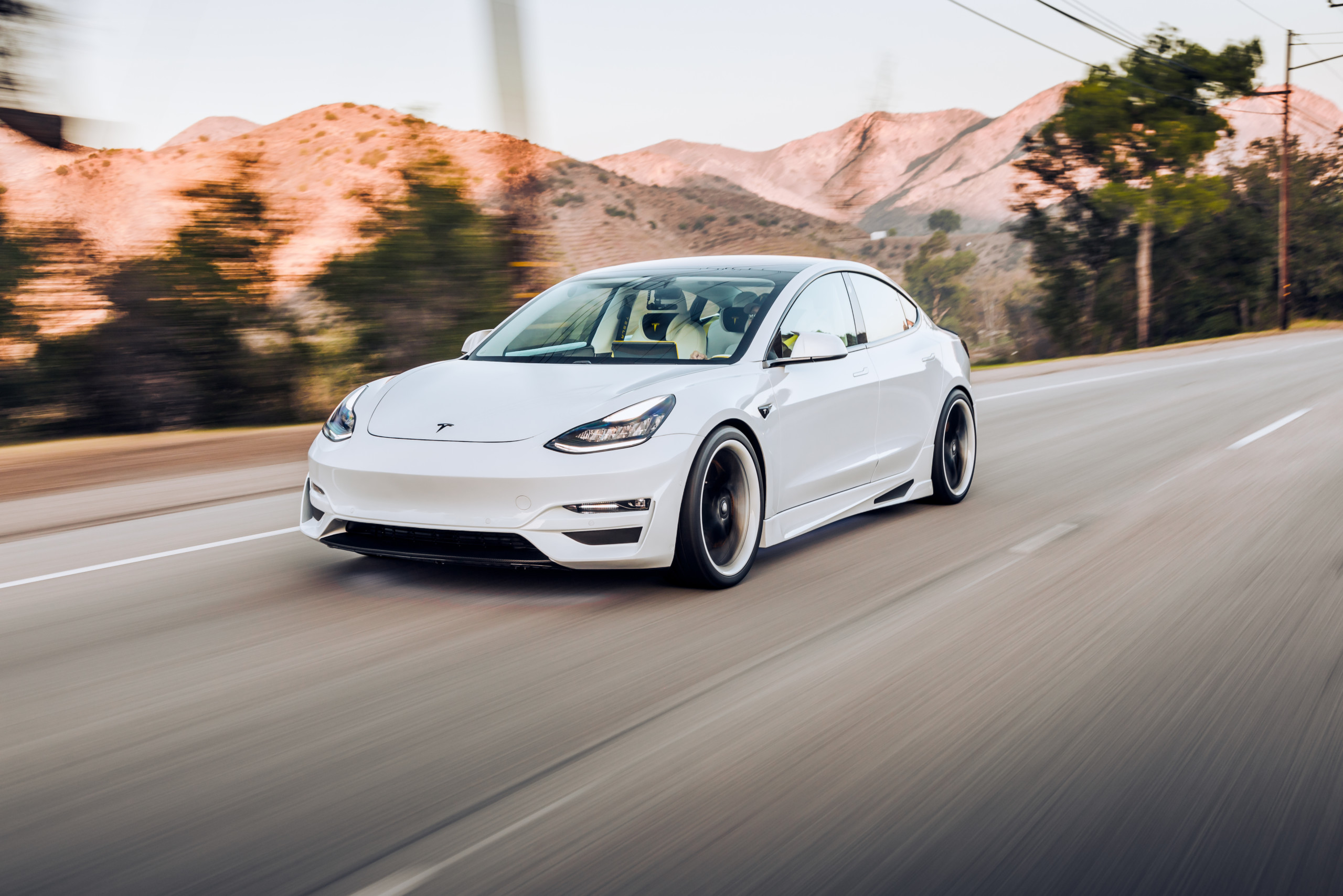 Tesla liefert im 4. Quartal mehr Fahrzeuge aus als erwartet – Analystenmeinungen sind aber teils kritisch