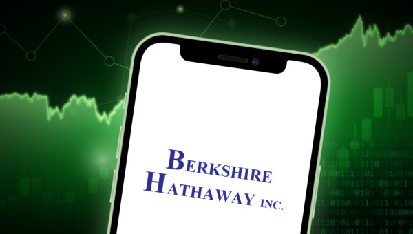 Berkshire Hathaway: Starker Zuwachs im Versicherungsbereich – Bargeldbestand klettert auf ein Rekordniveau