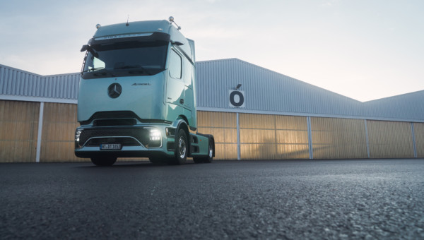 Daimler Truck – Mittel- bis langfristig wolle der Nutzfahrzeughersteller den Konzernumsatz um bis zu 60 % steigern