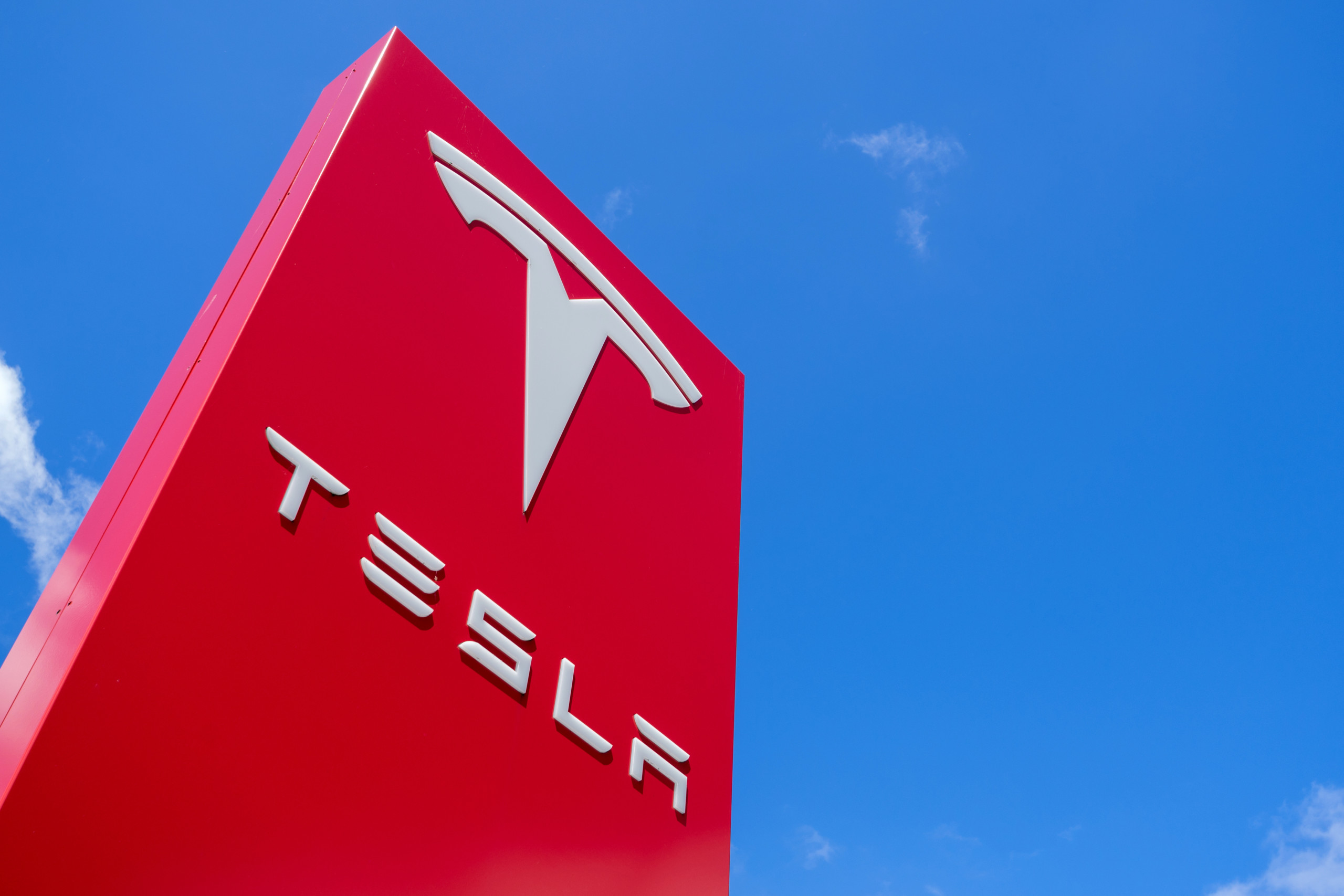 Tesla plant vorzeitigen Start der Produktion erschwinglicher EV-Modelle - Aktie schnellt hoch