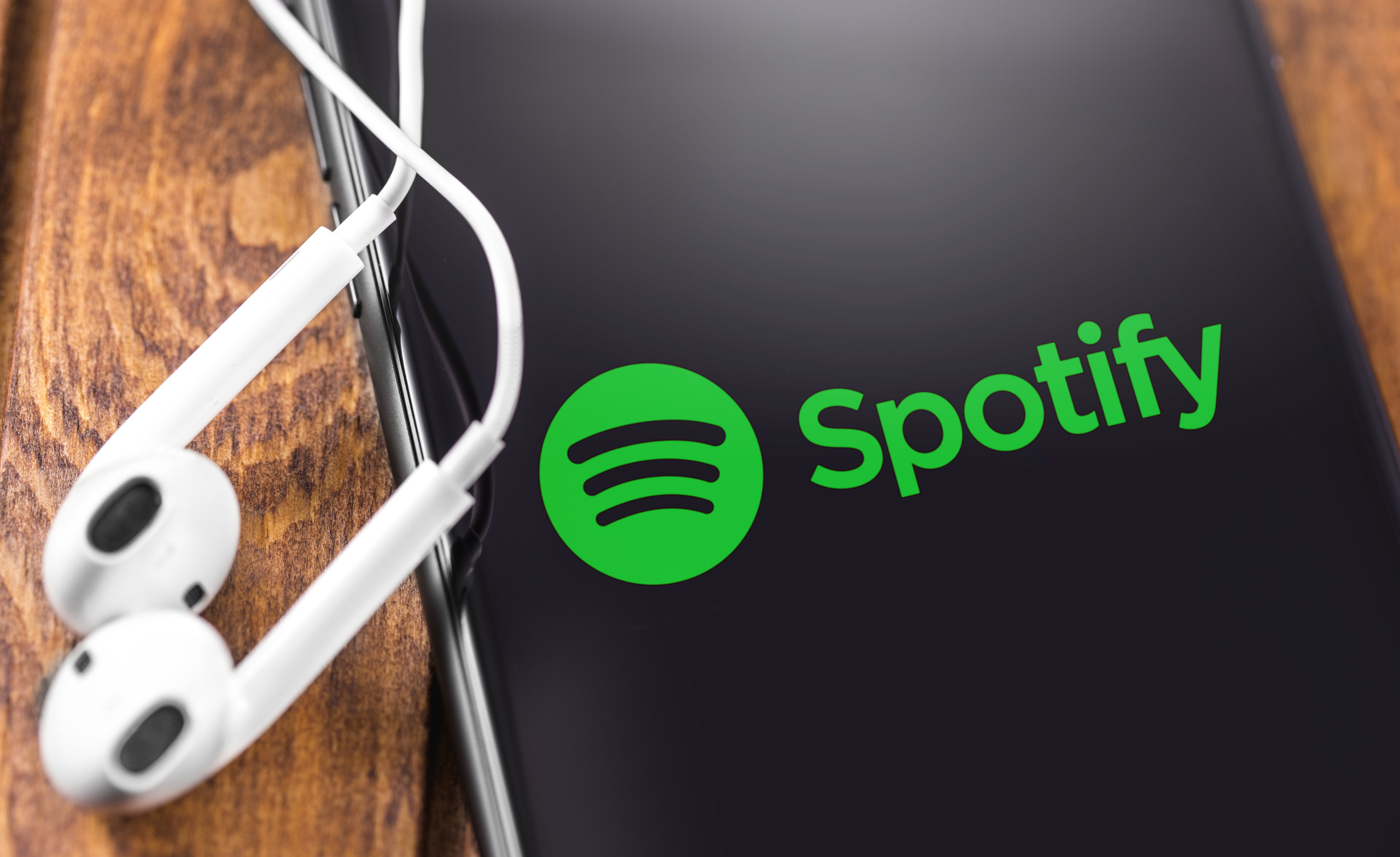 Spotify führt personalisierte KI-Wiedergabelisten ein, ein Meilenstein im Musikstreaming!