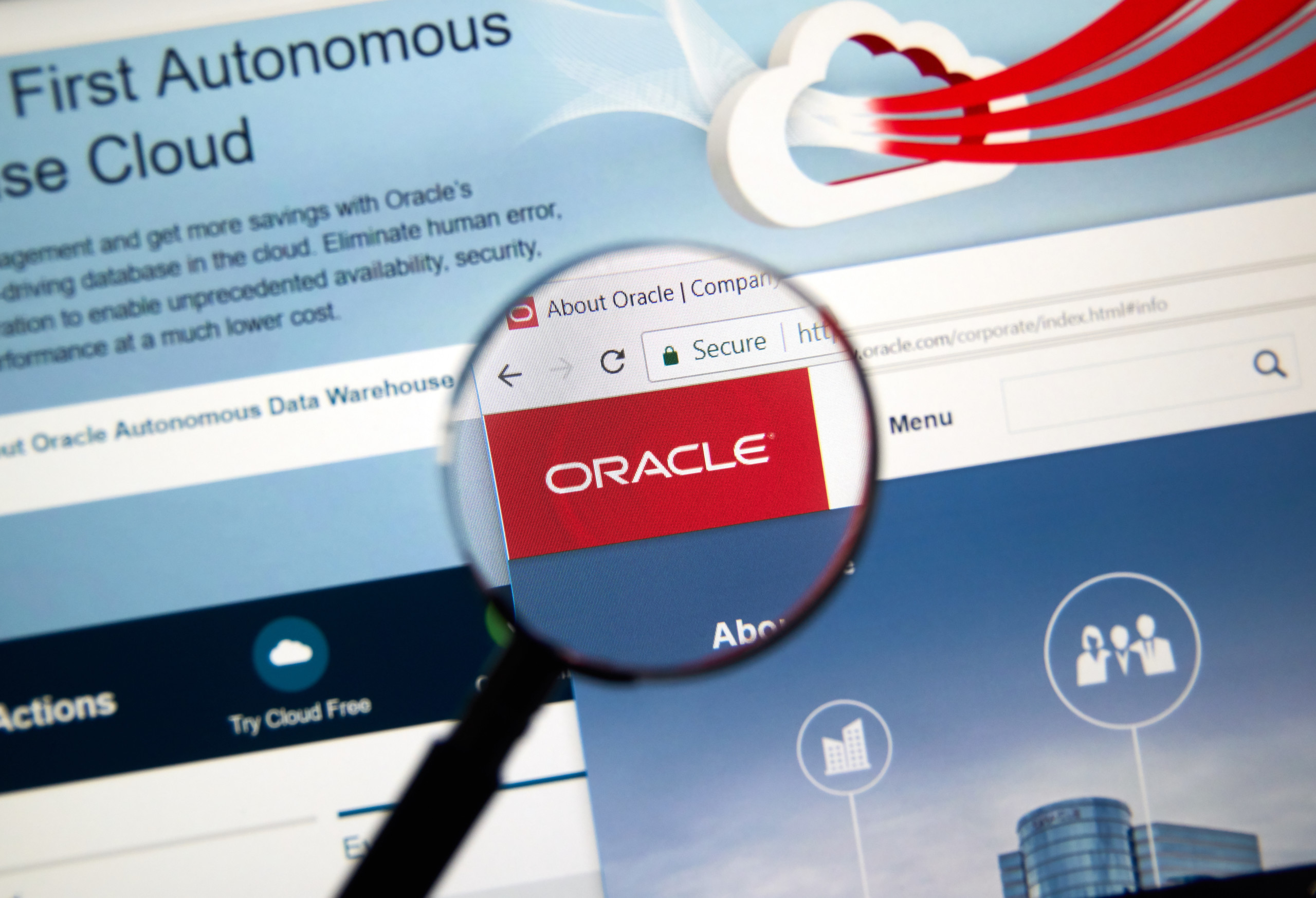 Oracle und Palantir schließen sich zusammen, um missionskritische KI-Lösungen für Regierungen und Unternehmen bereitzustellen