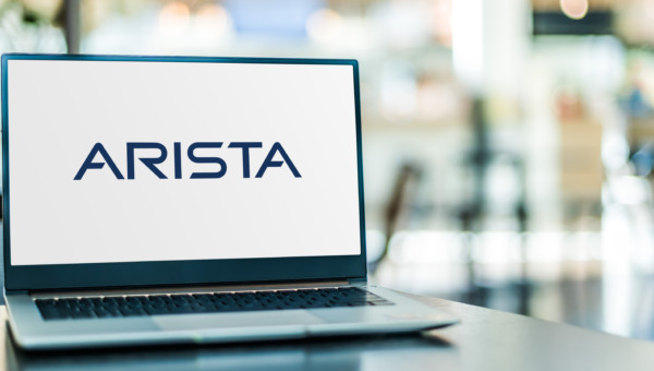 Evercore ISI bleibt bullisch für Arista – Einschätzung wird durch die Investitionspläne von Microsoft und Meta gestützt