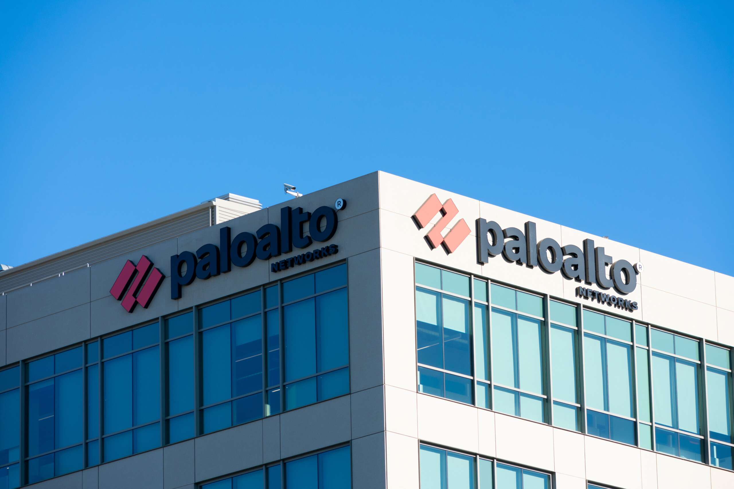 Palo Alto Networks übertrifft Umsatz- und Gewinnerwartungen, gibt eine starke Prognose ab und erhöht Rückkäufe um weitere 500 Mio. USD