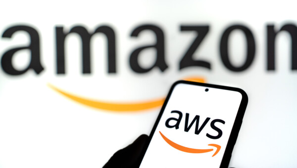 Aggressive Expansion bei Amazon Web Services. AWS investiert 8 Mrd. £ in Großbritannien und 1,8 Mrd. USD in Brasilien in den Ausbau seiner Rechenzentren.