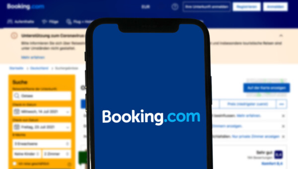 Booking Holdings spürt die Reiselust der Kunden! Umsätze und Gewinn übertreffen die Schätzungen dank starkem Europageschäft!