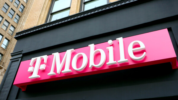 T-Mobile US mit einem branchenführenden Kundenwachstum - Jahresprognosen in allen Bereichen angehoben