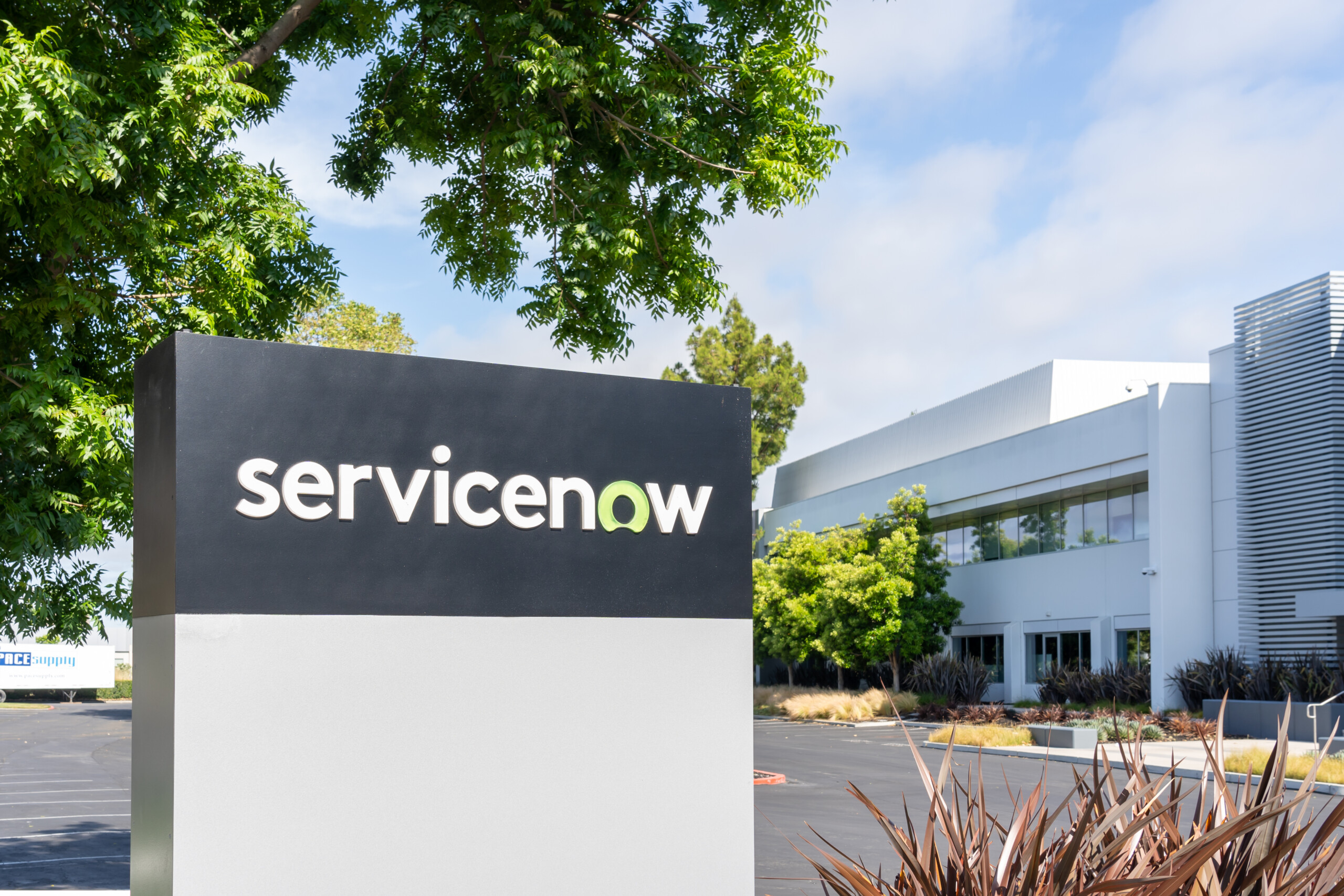 ServiceNow überzeugt mit zweistelligem Abonnementwachstum! Zahlreiche neue Innovationen und Deals angekündigt!