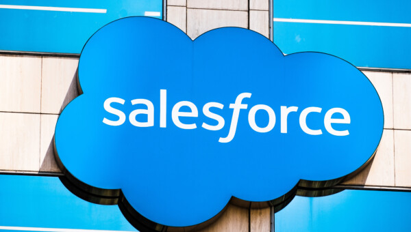 Salesforce fokussiert sich stärker auf KI-Agenten! 1.000 neue Mitarbeiter für Agentforce geplant!