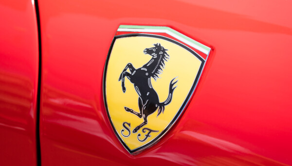 Ferrari bringt den 4 Mio. USD teuren Supersportwagen F80 auf den Markt! Alle 799 Stück bereits verkauft!