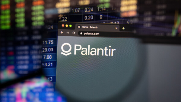 Palantir steigt um weitere 11 %! Wechsel von der NYSE an die Nasdaq könnte Milliardengelder bringen!