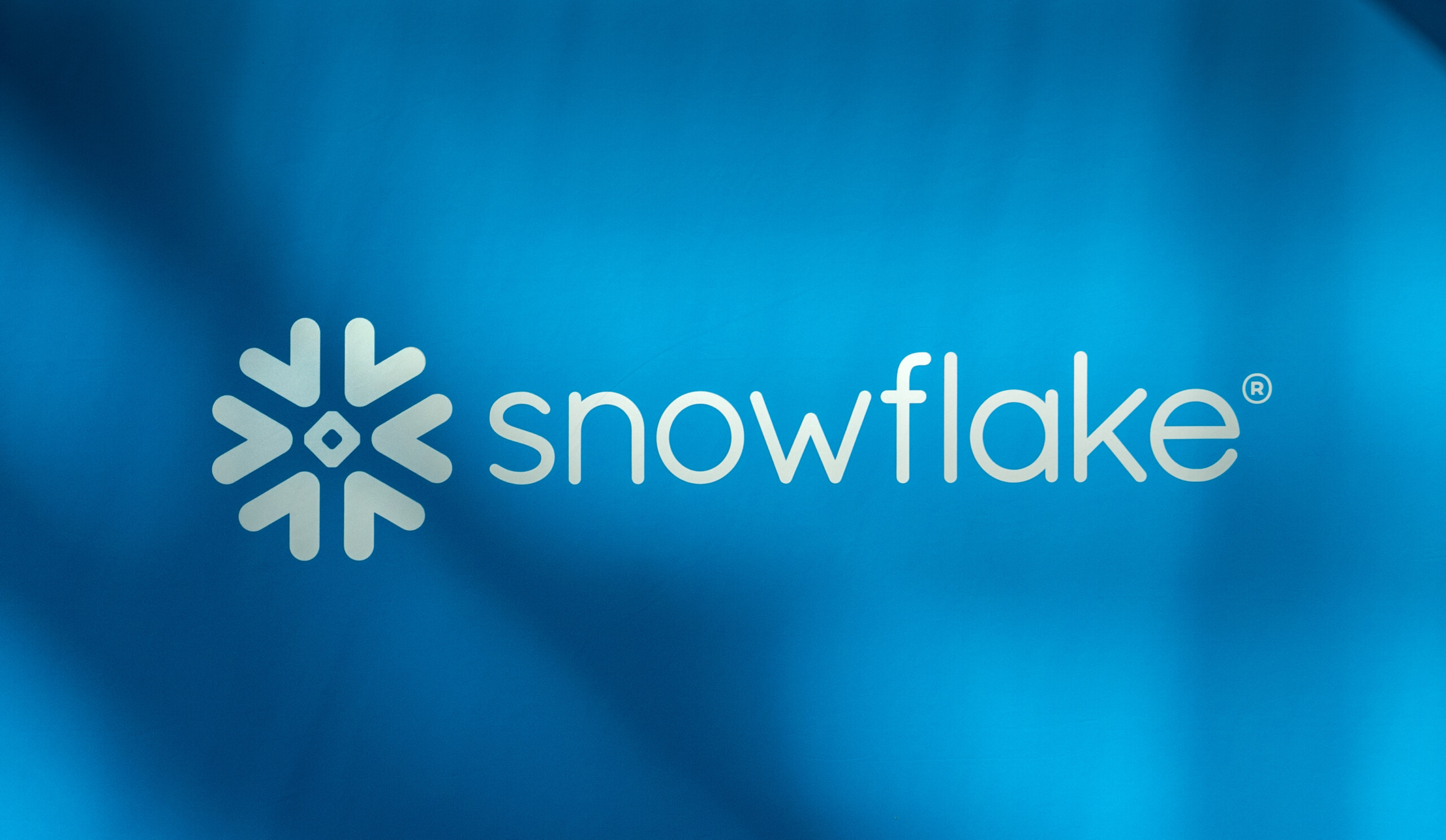 Snowflake erlebt starken Anstieg des Produktumsatzes in Q3! Übernahme von Datavolo und Partnerschaft mit Anthropic begeistern!