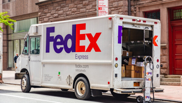 FedEx prüft Ausgliederung seiner Frachtsparte! Finanzergebnisse für das 2. Quartal könnten in den Hintergrund geraten!